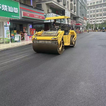 道路沥青摊铺